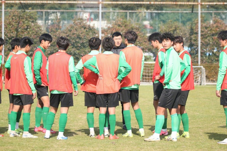  浙江U18、U16兩隊(duì)已前往日本橫濱和琦玉，進(jìn)行為期約10天的拉練