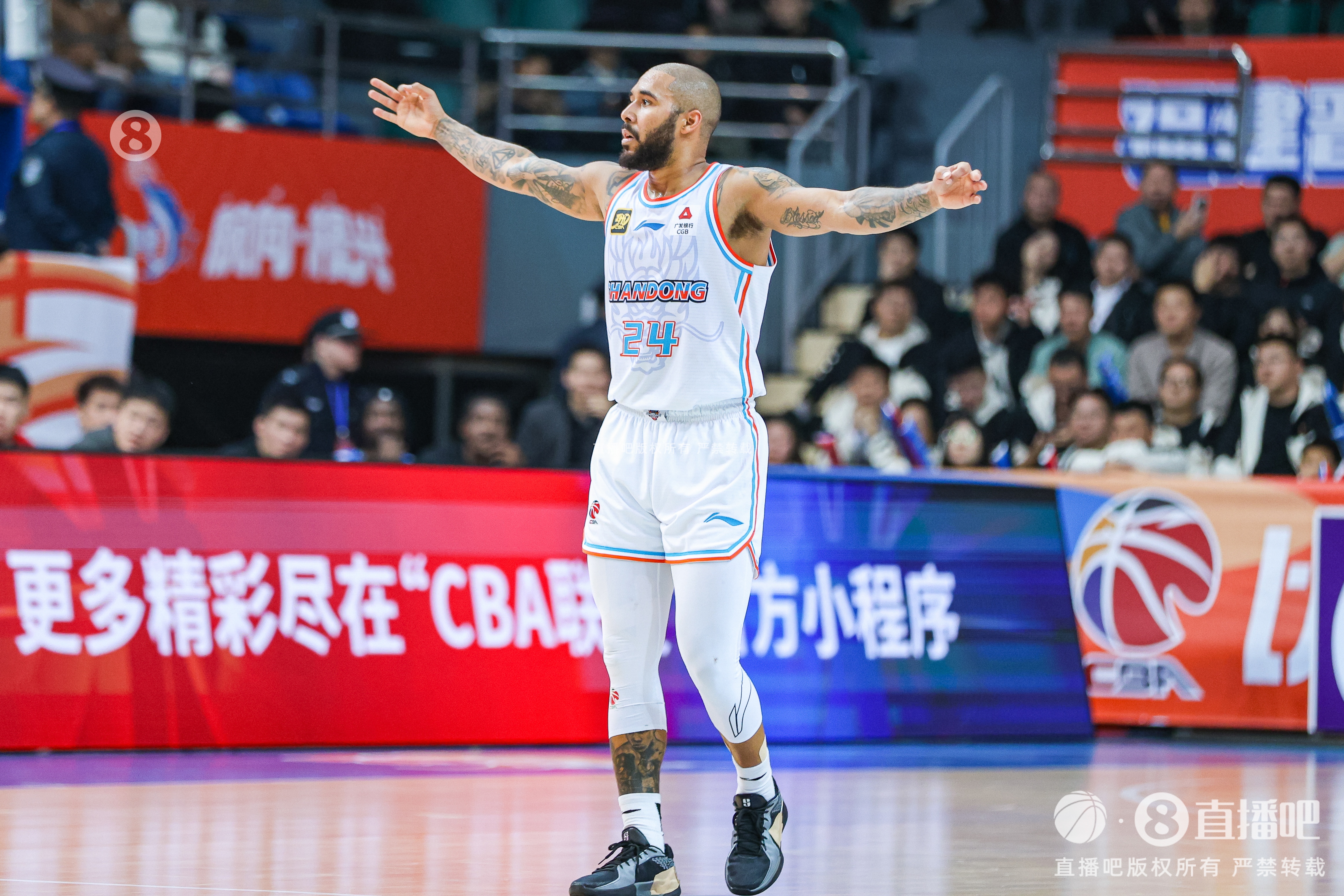  奈何隊友短路！摩爾19中12空砍31分 末節(jié)狂砍22分