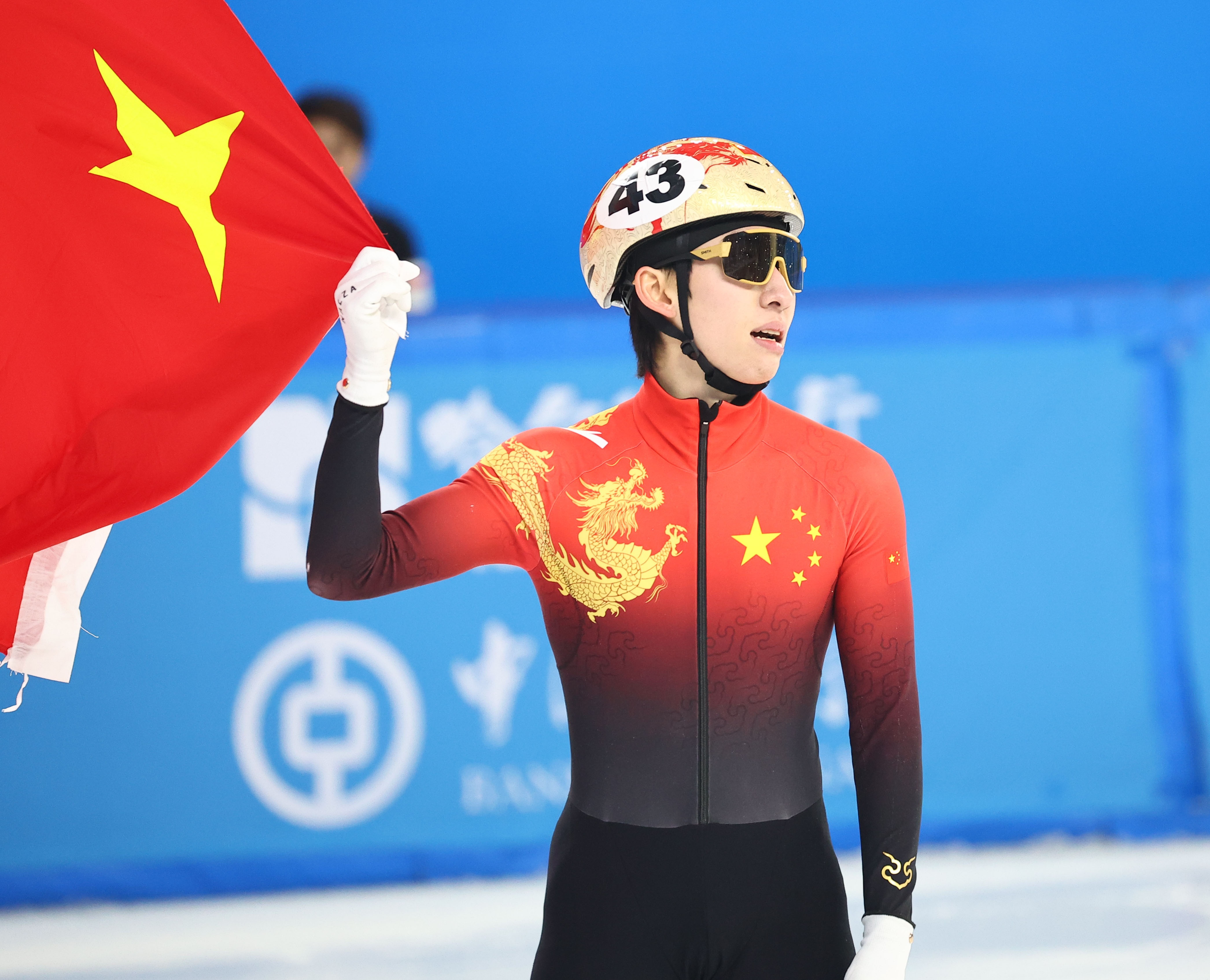  媒體人：中國(guó)冰雪歸化非常成功，但足球歸化花更多錢(qián)卻連水花都沒(méi)