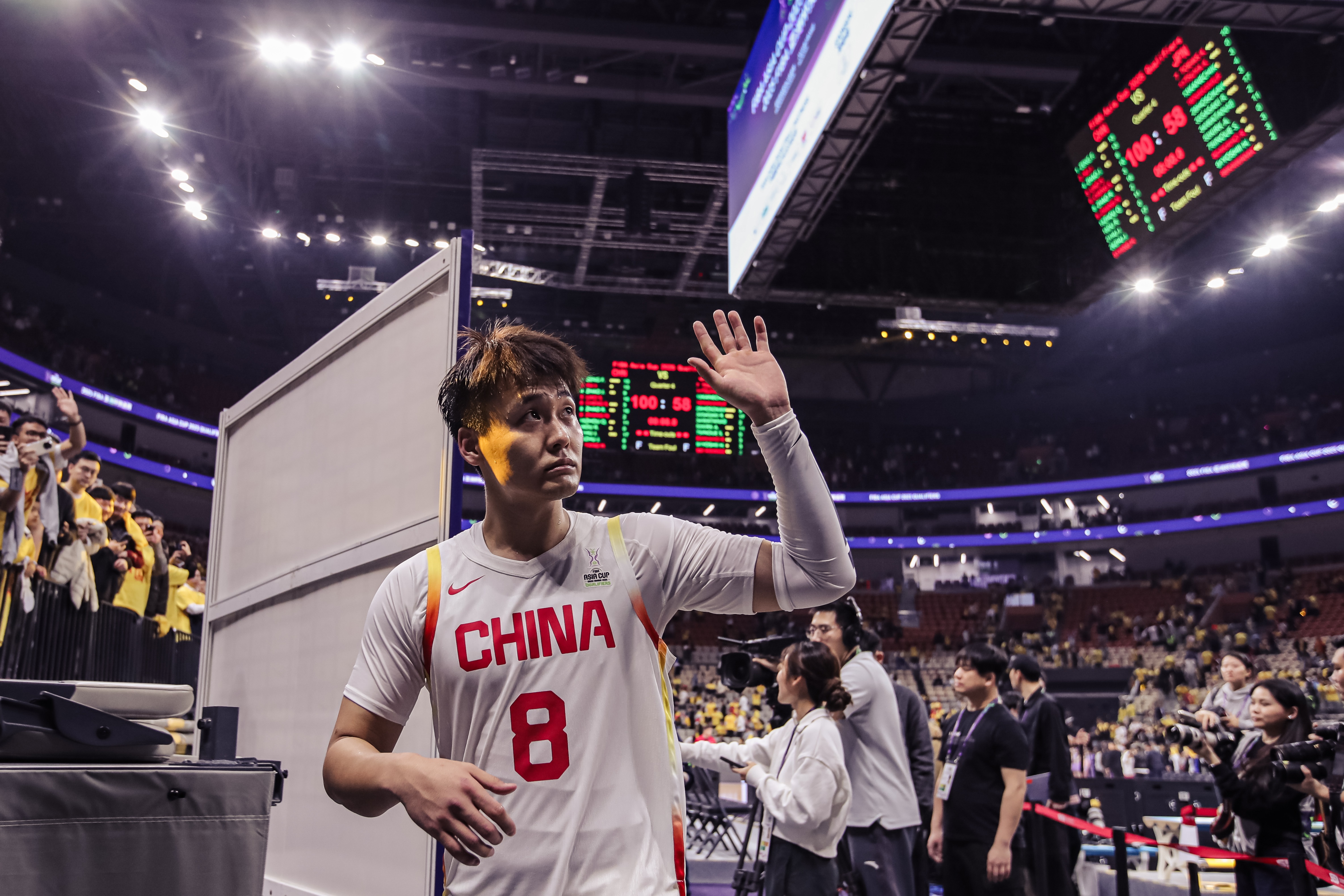  奠定基調(diào)！趙睿三分4中3攻下15+5+5 次節(jié)連得10分帶隊(duì)拉開分差