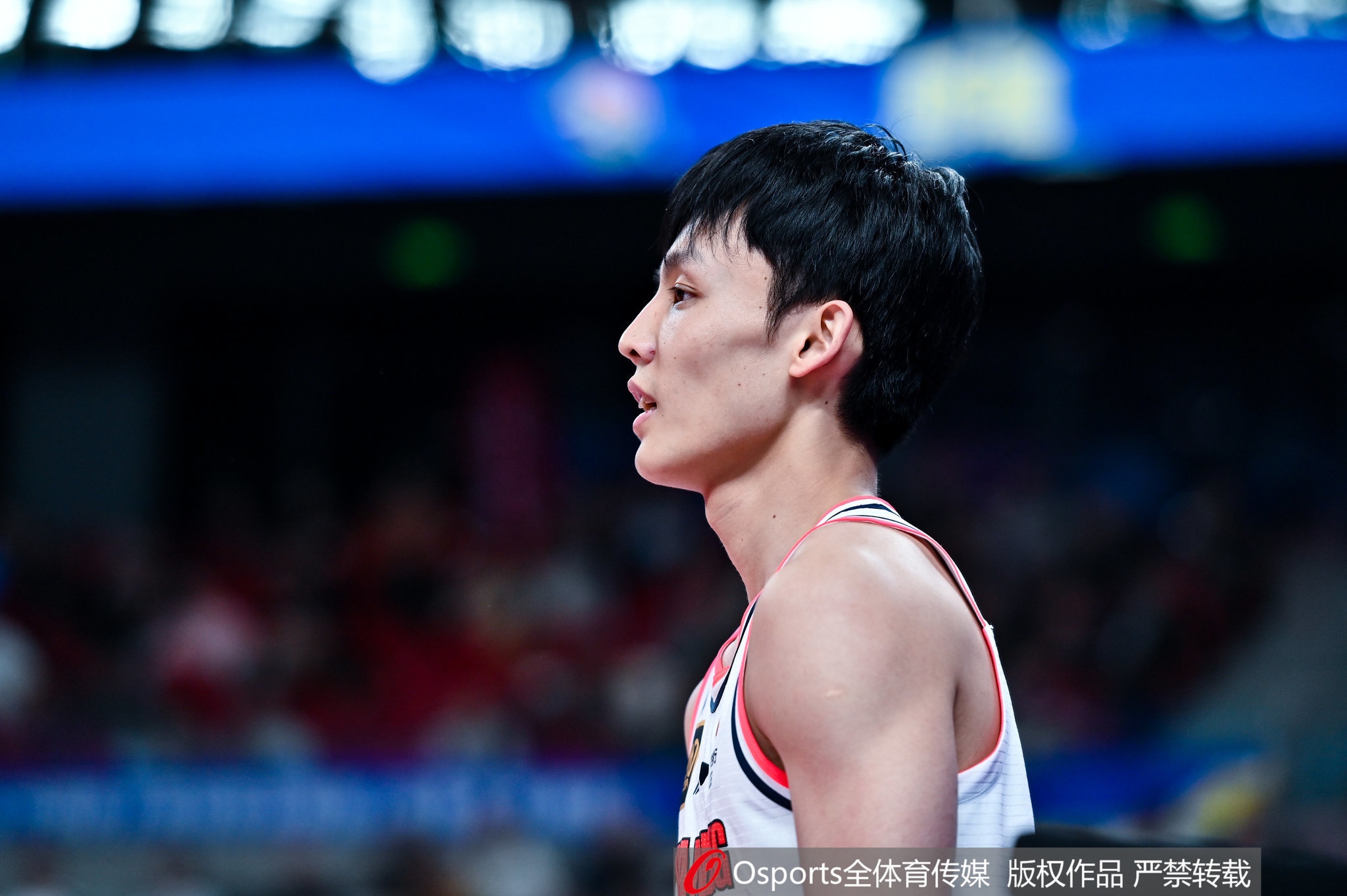  中鋒本色！徐杰3個前板并列全隊最多 9中3拿到13分7板4助2斷0失誤